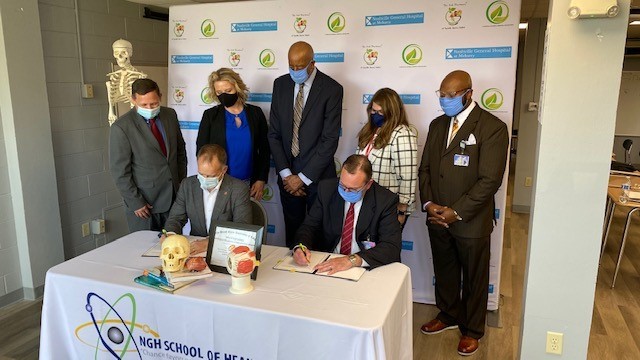 Nashville General Hospital and TriStar Health officials Front (left to right): Mitch Edgeworth and Craig Shephard. Back (left to right): Bryan Sisk, Ferrol Thomas, Dr. Joseph Webb, Charlene Russell, Dr. Rubin Cockrell