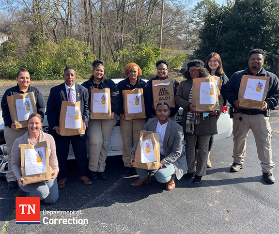 District 40 Probation/Parole Officers Give Back