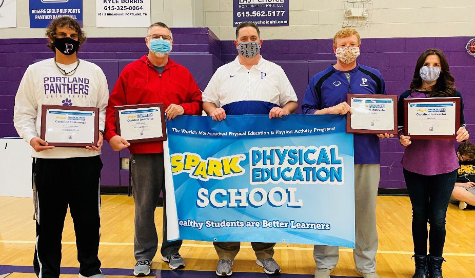 PhysicalEducation_PeopleInGym_img3