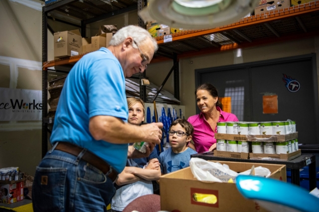 4/18/2019 First Lady Maria Lee volunteers at Graceworks, Franklin 4/18/2019 First Lady Maria Lee volunteers at Graceworks, Franklin
