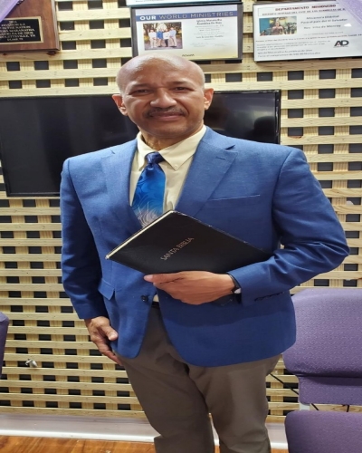Pastor Socrates Holguín Pastor Socrates Holguín